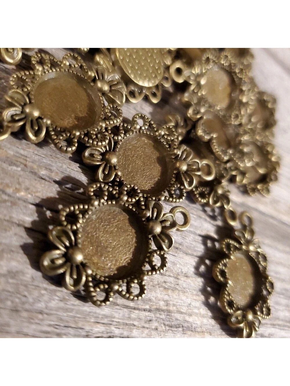 Lot of Bronze Art Nouveau 12mm Round Cabochon Pendant Bezel Tray Settings 4 pcs